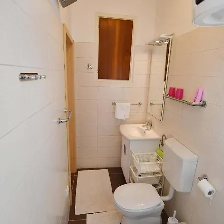 Manda Guest house